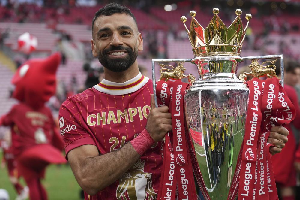 詹姆斯空砍准三双，15篮板大幅刷新个人赛季新高